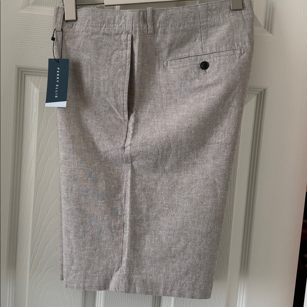 Perry Ellis 🪐Light Gray Flat Front Shorts